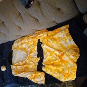 Yellow and white set with high waisted short and a midriff knot top